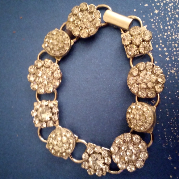 Assorted Jewelry - Picture 2 of 16